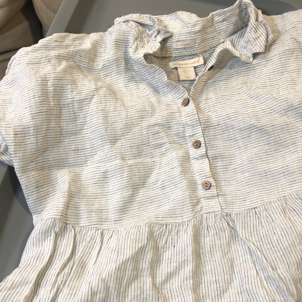 Peplum 100% linen top with wooden buttons